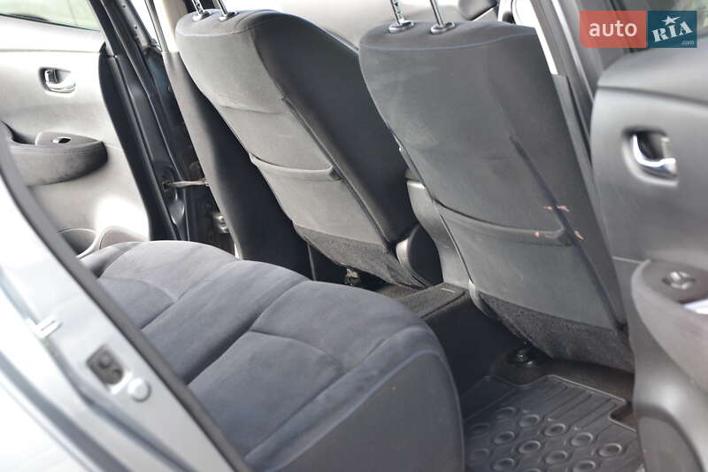 Хетчбек Nissan Leaf 2014 в Луцьку фото 19 Хетчбек Nissan Leaf 2014 в Луцьку
