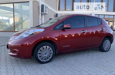 Хетчбек Nissan Leaf 2014 в Чернівцях