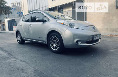 Хэтчбек Nissan Leaf 2015 в Одессе