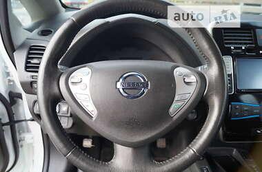 Хэтчбек Nissan Leaf 2014 в Луцке