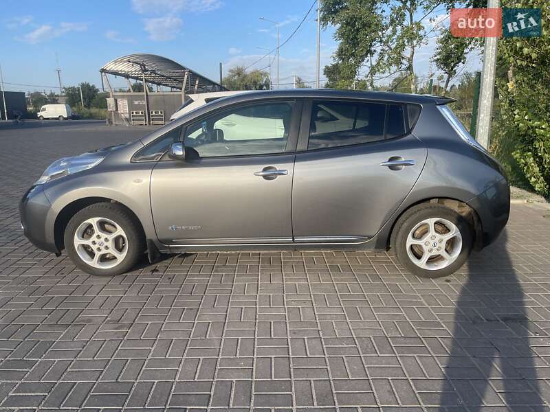 Хэтчбек Nissan Leaf 2014 в Днепре фото 5 Хэтчбек Nissan Leaf 2014 в Днепре