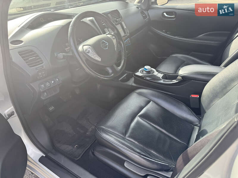 Хэтчбек Nissan Leaf 2013 в Одессе