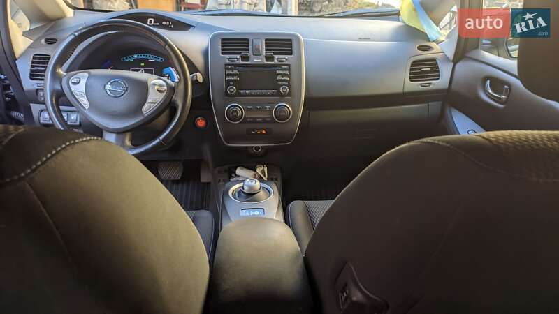 Хэтчбек Nissan Leaf 2014 в Киеве