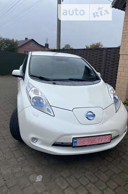 Хэтчбек Nissan Leaf 2014 в Луцке