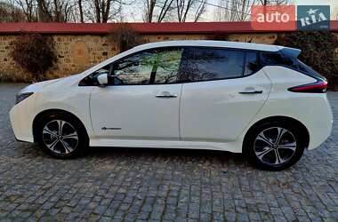 Хэтчбек Nissan Leaf 2019 в 