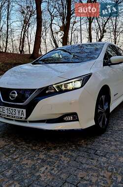 Хэтчбек Nissan Leaf 2019 в 