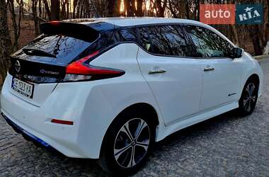 Хэтчбек Nissan Leaf 2019 в 