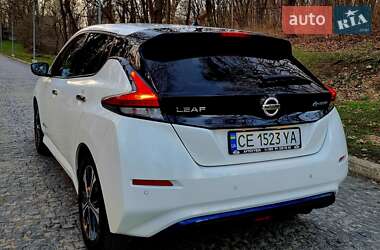 Хэтчбек Nissan Leaf 2019 в 