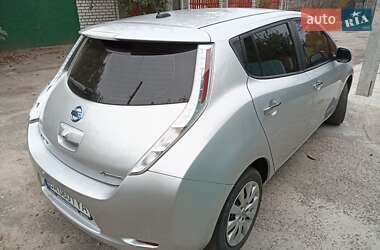 Хэтчбек Nissan Leaf 2014 в Светловодске
