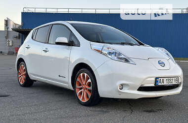 Хэтчбек Nissan Leaf 2013 в Киеве