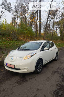 Хэтчбек Nissan Leaf 2014 в Львове