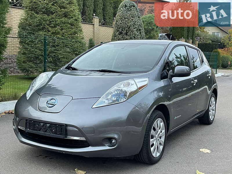 Хэтчбек Nissan Leaf 2014 в Ровно