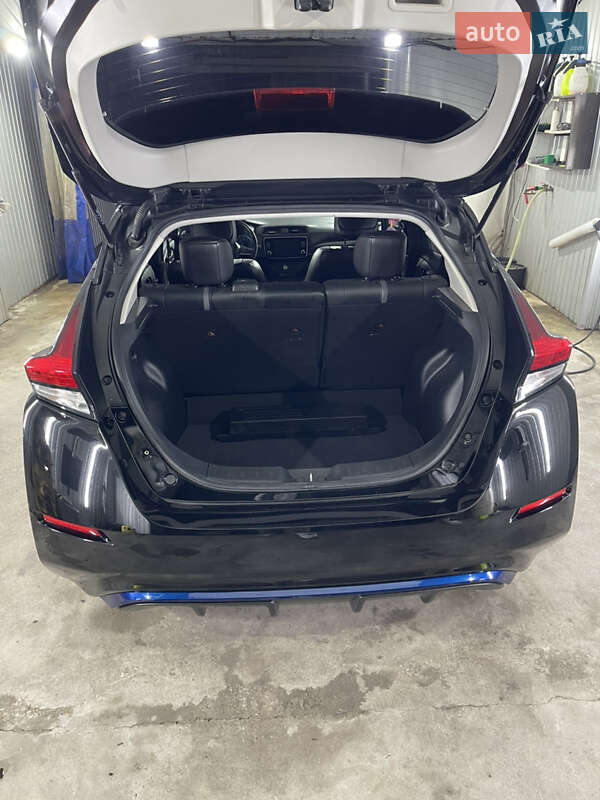 Хэтчбек Nissan Leaf 2019 в Днепре