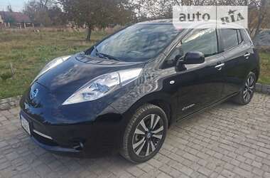 Хэтчбек Nissan Leaf 2015 в Киеве