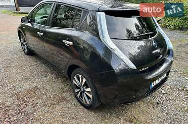 Хетчбек Nissan Leaf 2014 в Ужгороді