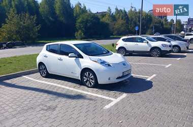Хэтчбек Nissan Leaf 2015 в Хмельницком