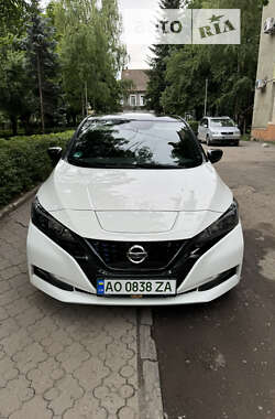 Хэтчбек Nissan Leaf 2018 в Хусте