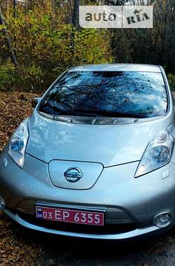 Хэтчбек Nissan Leaf 2014 в Луцке