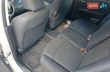 Хэтчбек Nissan Leaf 2014 в 