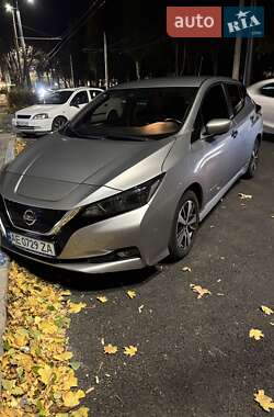 Хэтчбек Nissan Leaf 2018 в Днепре