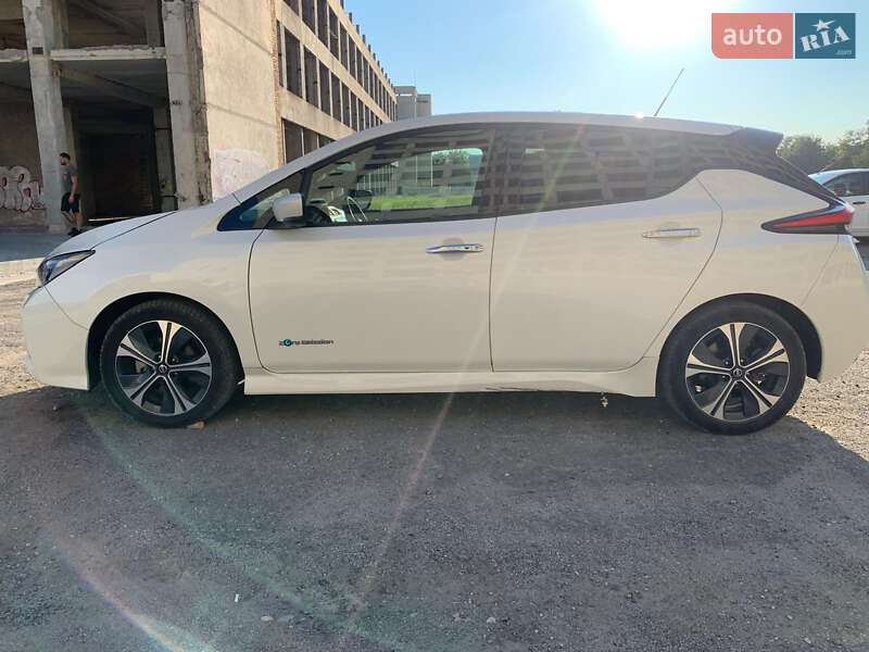 Хетчбек Nissan Leaf 2019 в Тернополі фото 5 Хетчбек Nissan Leaf 2019 в Тернополі