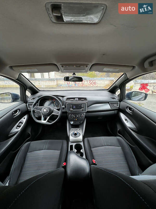 Хэтчбек Nissan Leaf 2019 в Киеве