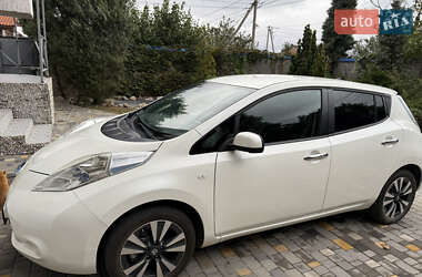 Хэтчбек Nissan Leaf 2013 в Николаеве