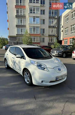 Хэтчбек Nissan Leaf 2017 в Николаеве