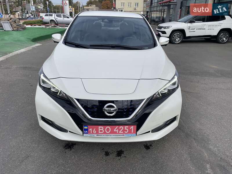 Хэтчбек Nissan Leaf 2018 в Одессе