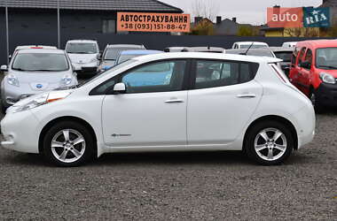 Хэтчбек Nissan Leaf 2015 в 