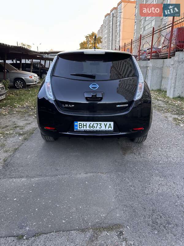 Хэтчбек Nissan Leaf 2013 в Одессе