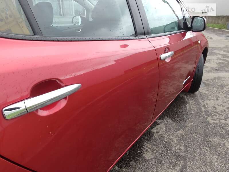 Хэтчбек Nissan Leaf 2014 в Тернополе