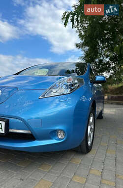 Хэтчбек Nissan Leaf 2012 в Виннице