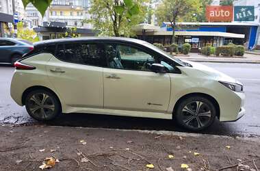 Хэтчбек Nissan Leaf 2019 в Каменском
