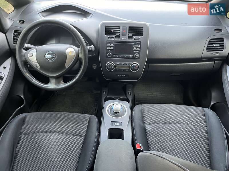 Хэтчбек Nissan Leaf 2013 в Сумах