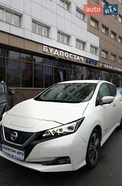 Хетчбек Nissan Leaf 2019 в 
