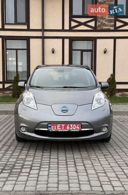 Хэтчбек Nissan Leaf 2015 в Радехове