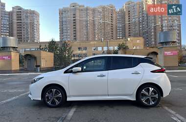 Хэтчбек Nissan Leaf 2020 в Киеве