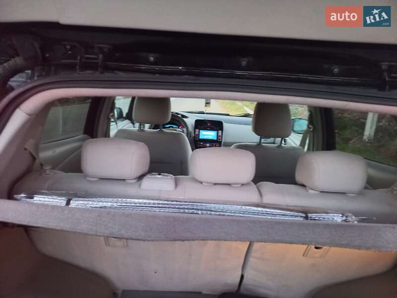 Хэтчбек Nissan Leaf 2013 в Львове фото 12 Хэтчбек Nissan Leaf 2013 в Львове