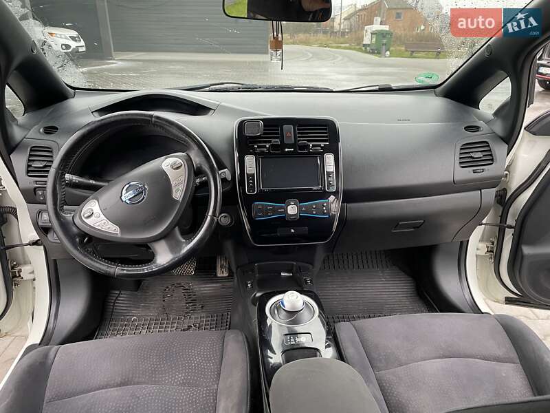 Хэтчбек Nissan Leaf 2017 в Львове