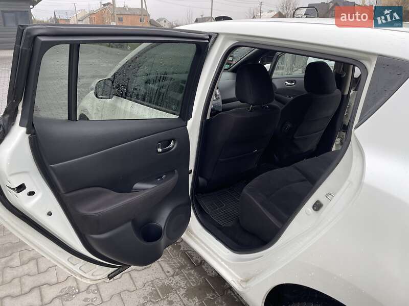 Хэтчбек Nissan Leaf 2017 в Львове