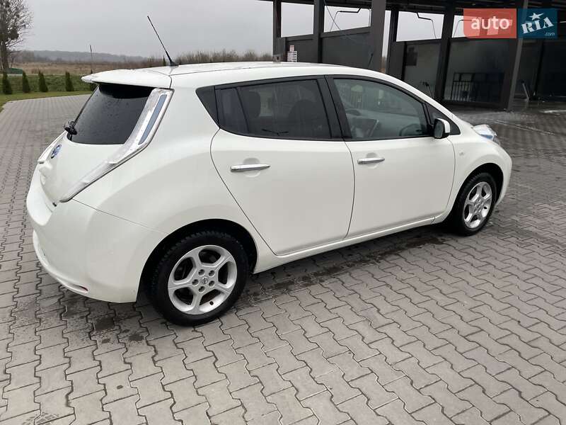 Хэтчбек Nissan Leaf 2017 в Львове