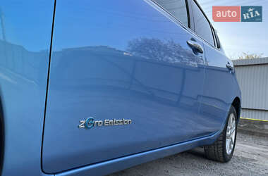 Хетчбек Nissan Leaf 2011 в Недобоївцях