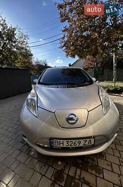 Хэтчбек Nissan Leaf 2015 в Одессе
