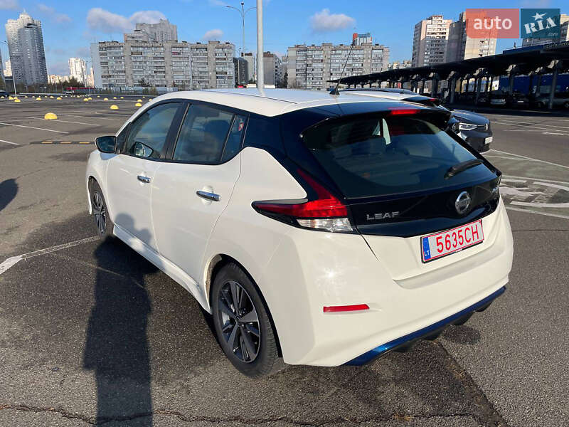 Хэтчбек Nissan Leaf 2019 в Киеве