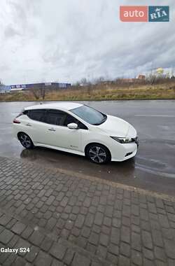 Хэтчбек Nissan Leaf 2018 в Дрогобыче