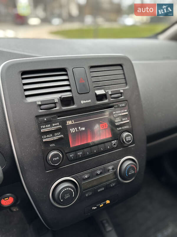 Хэтчбек Nissan Leaf 2014 в Тернополе