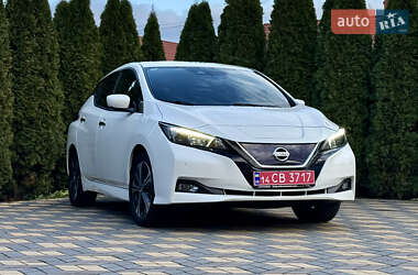 Хэтчбек Nissan Leaf 2021 в Самборе