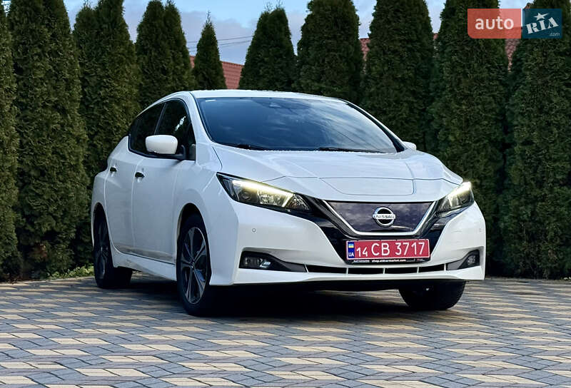 Хэтчбек Nissan Leaf 2021 в Самборе