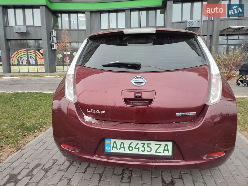 Хэтчбек Nissan Leaf 2017 в Киеве